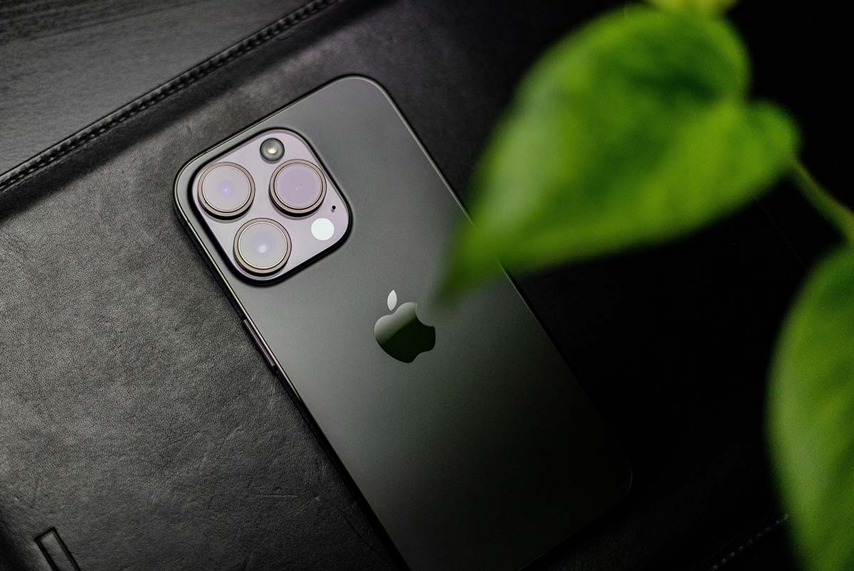 iPhone 14 Pro wins best smartphone award in 2023 Global Mobile Awards