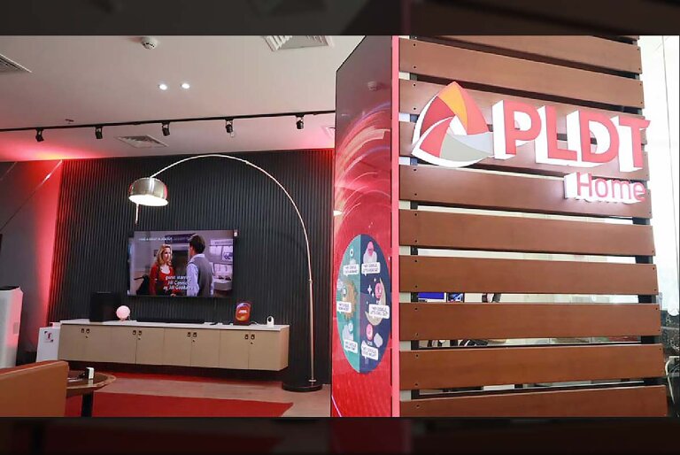 PLDT and Smart Experience Hub with Smart Home