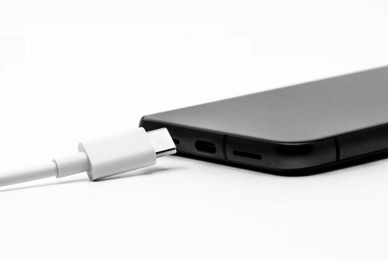 usb-c iphone