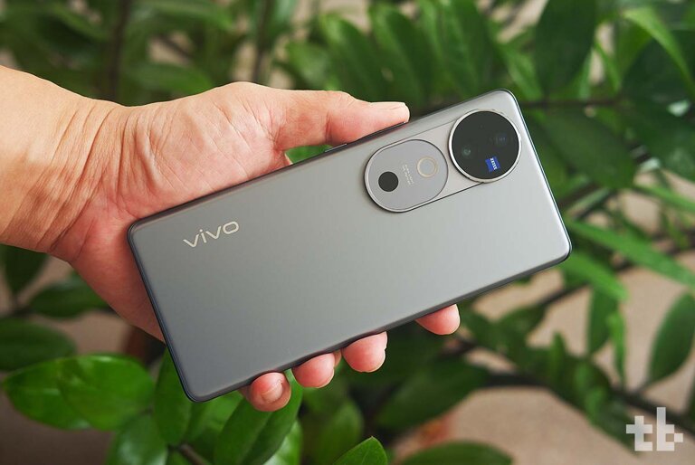 vivo v40